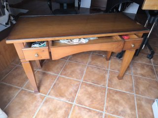 Escritorio de Madera y Cristal con Silla