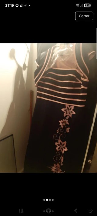 Vestido de fiesta negro y rosa
