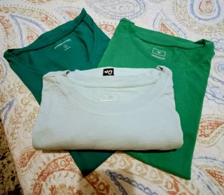 Lote 3 Camisetas Básicas Verdes Talla M