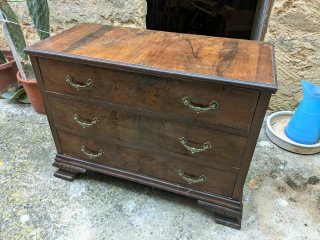 Cómoda Antigua de Madera