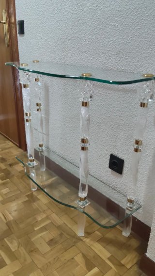 Consola de Cristal y Metacrilato