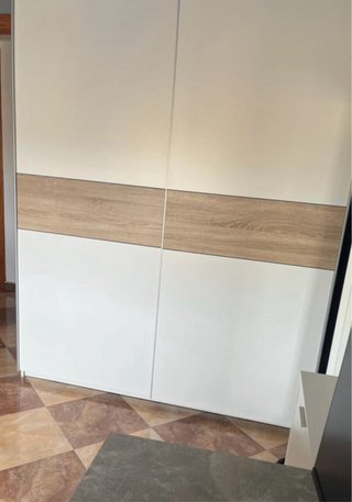 Armario de puertas correderas
