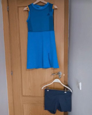 Vestido y Mallas de Pádel Adidas