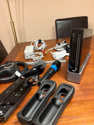 Consola Nintendo Wii Negra con Accesorios
