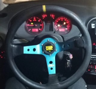 Volante Desplazado OMP ibiza 6l