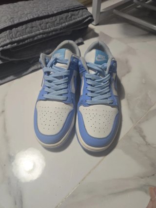 Zapatillas Nike Blancas y Azules