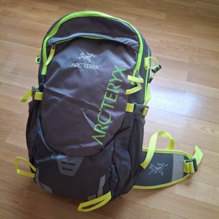 Mochila Arc'teryx Hiking Backpack 35L Grey Lime