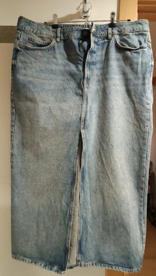 Falda vaquera larga. Mango. Talla XL