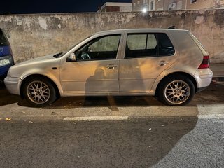 Volkswagen Golf 2000