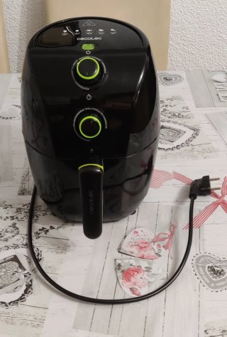 Freidora de aire Cecotec negra