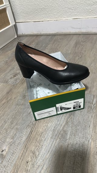 Zapatos de salón Pitillos negros talla 38