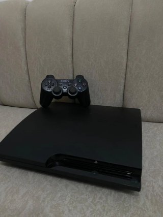 PS3 (PlayStation 3) Slim con 1 mando