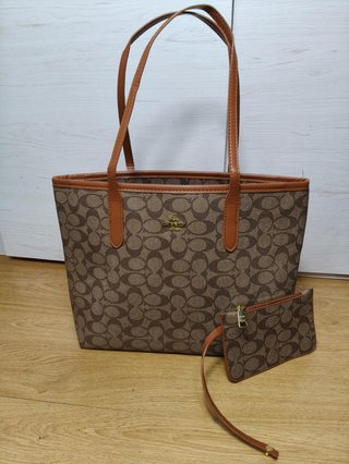 Bolso Coach Marrón con Monedero