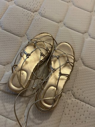 Sandalias Bershka Doradas Talla 38