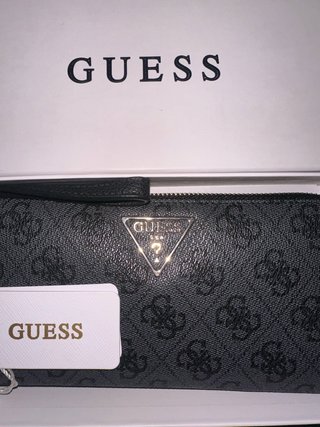 Cartera GUESS Negra con Estampado