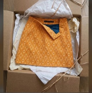 Falda corta Zara amarilla