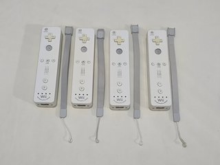 4 Mandos Wii Motion Plus Blancos + 4 Correas