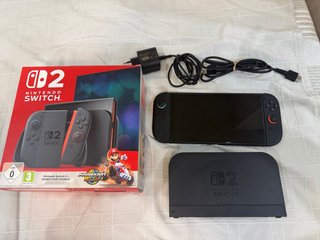 Nintendo Switch 2 + 2 fundas y 1 un juego