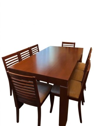 Conjunto Mesa de Madera y 8 Sillas