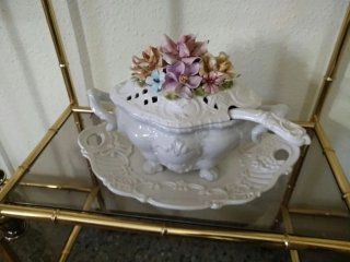 Sopera Antigua de Porcelana