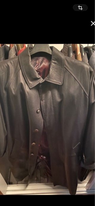 Chaquetón de cuero negro talla L