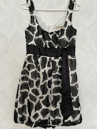 Vestido Fórmula Joven Estampado Talla M