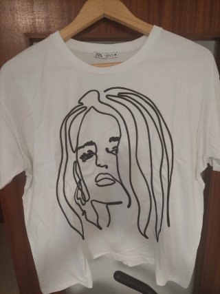 Camiseta Zara Blanca con Ilustración Talla XL