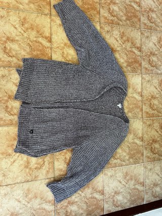 Chaqueta de punto gris