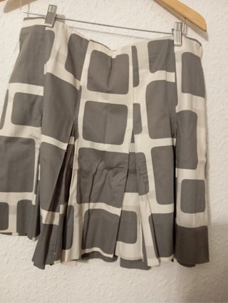 Falda Estampada Blanca y Gris