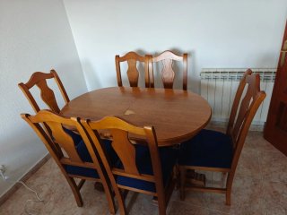 Mesa Extensible Clásica y 6 Sillas