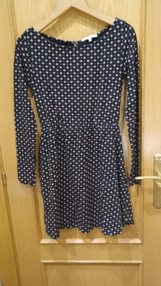 Vestido de invierno con estampado de estrellas