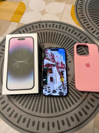 iPhone + AirPods Pro 2