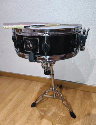 Caja PdP Blackout 14x5 con atril y Baquetas Nuevas