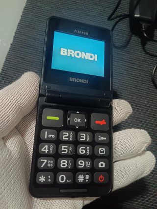 Cellulare Brondi Flipper dual SIM COME NUOVO