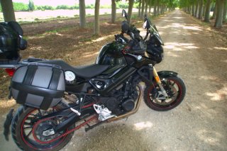 Moto BMW F800R Negra