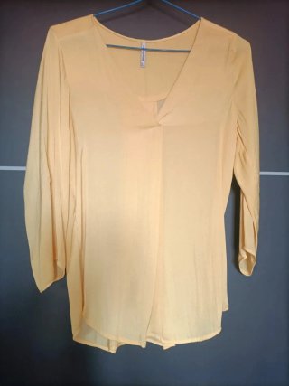 Blusa Amarilla Stradivarius Manga 3/4