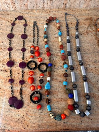 Pack de mas de 30 collares variados