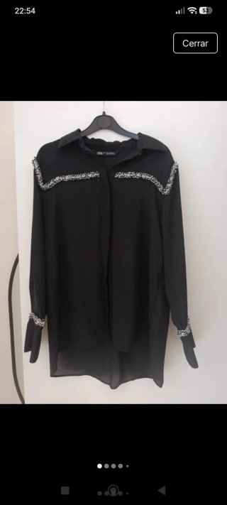 Blusa Negra Zara con Detalles