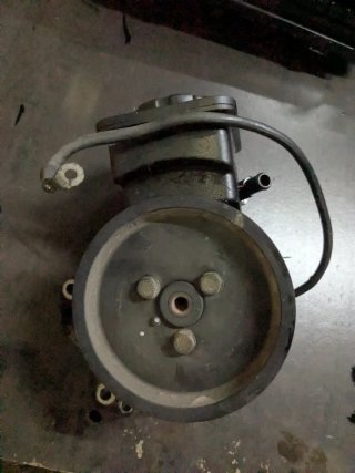 Bomba de dirección BMW 320D M47