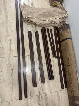 Perchero Plegable de Madera con Funda