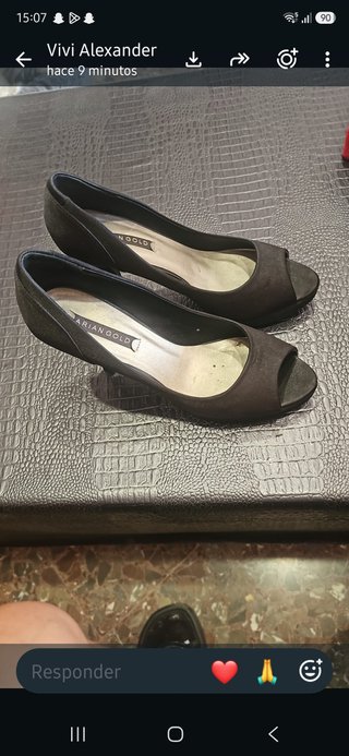Zapatos Marian Gold Negros