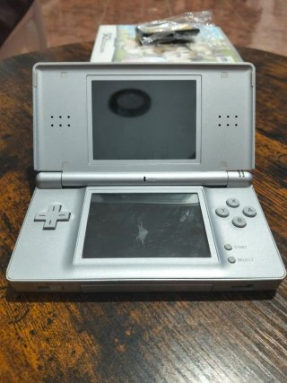 Nintendo DS Lite Plateada + cargador