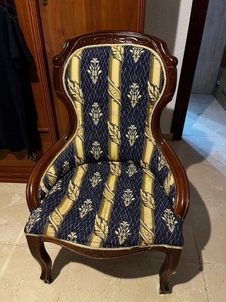 Sillón de habitación clásico
