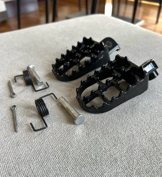 Estriberas moto universales NUEVAS