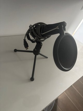 Micrófono Gamer Trust con Trípode