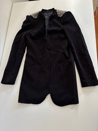 Chaqueta Zara Negra con Tachuelas