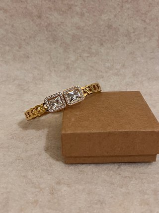Pulsera Dorada con Piedras