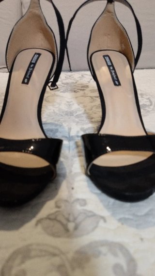 Zapatos de piel y Sandalia de charol y ante