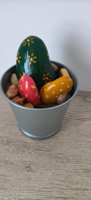 Maceta Decorativa con Piedras Pintadas