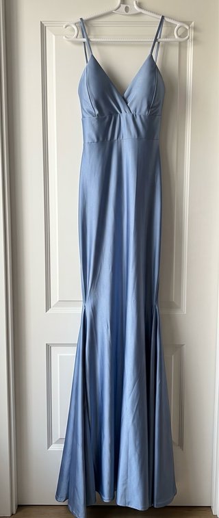 Vestido largo de fiesta satinado azul cielo